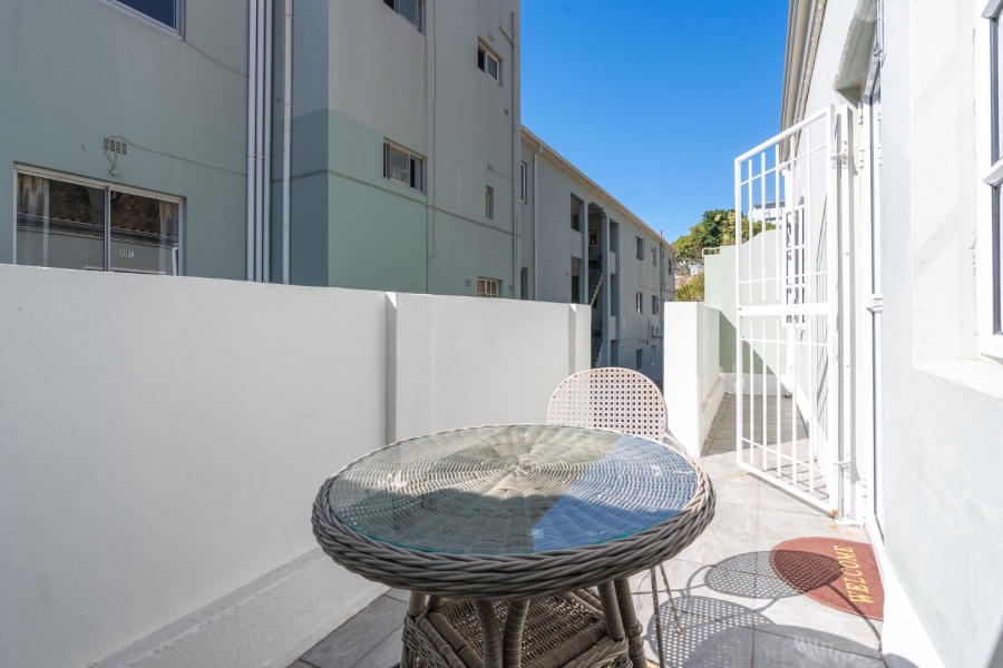 1 Bedroom Property for Sale in Green Point Western Cape